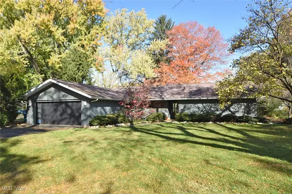 41 Clairhaven DR, Hudson, OH 44236