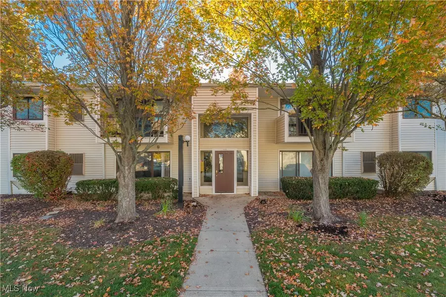 2995 N Bay DR #I-14, Westlake, OH 44145