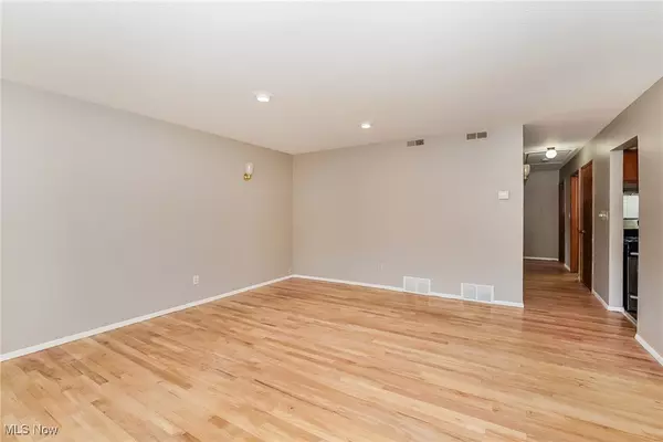 Garfield Heights, OH 44125,10808 Mountview AVE