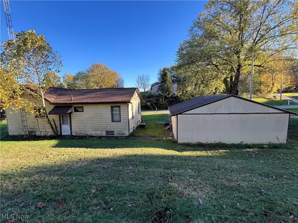 Canton, OH 44706,207 51st ST SW