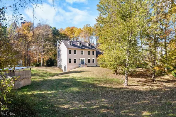 Cumberland, OH 43732,8737 Glenwood RD