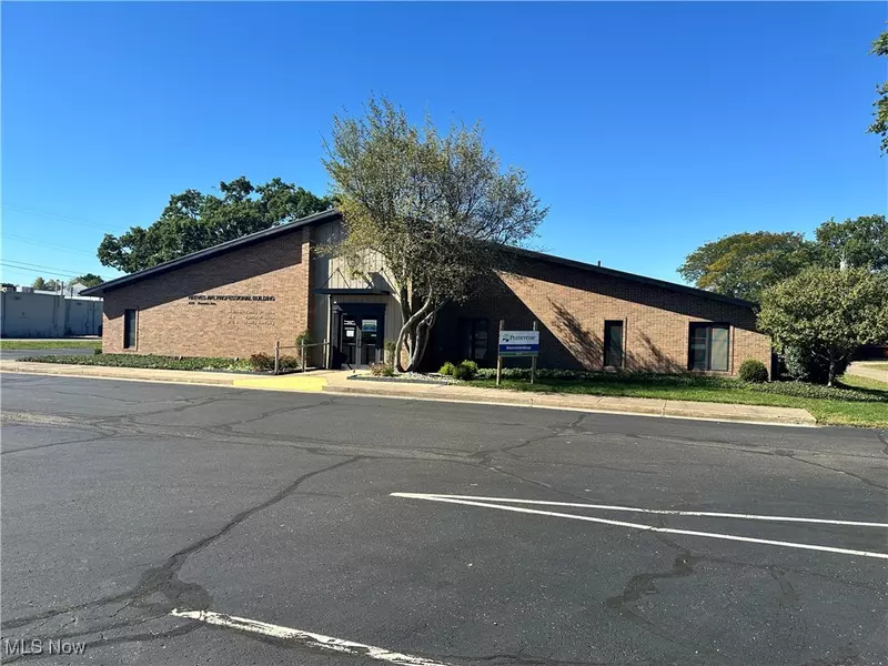 420 S Reeves AVE #Suite A, Dover, OH 44622