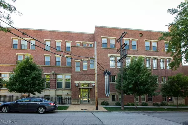 3200 Franklin BLVD #303, Cleveland, OH 44113