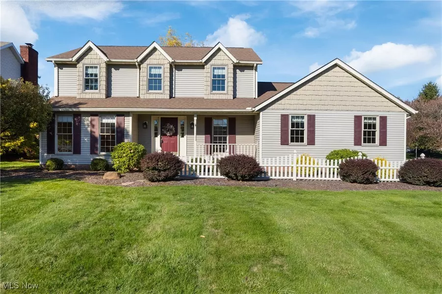 2441 W Bent Oak CIR, North Canton, OH 44720