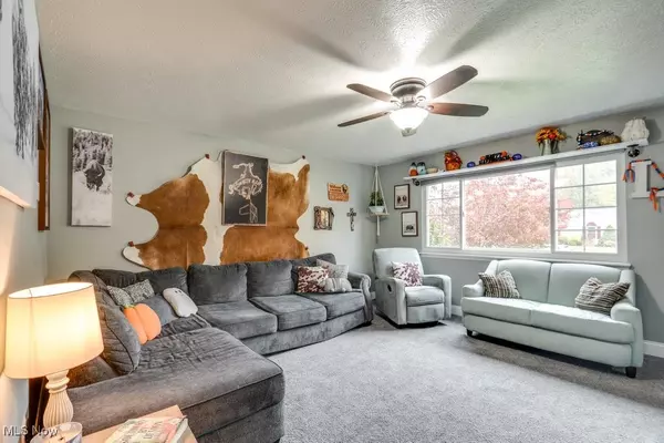 Elyria, OH 44035,436 Bayberry DR