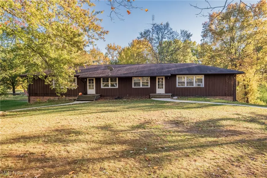 8736 Lynn Park ST NE, Alliance, OH 44601