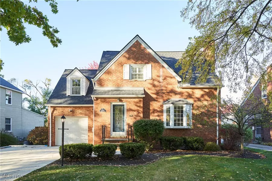 23588 Belmont DR, Westlake, OH 44145