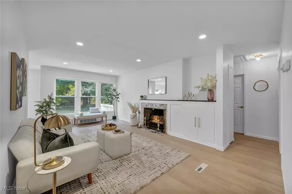 Rocky River, OH 44116,3457 Wooster RD