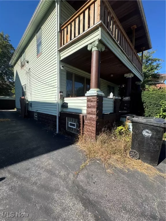 Cleveland, OH 44105,3660 E 76th ST #Down