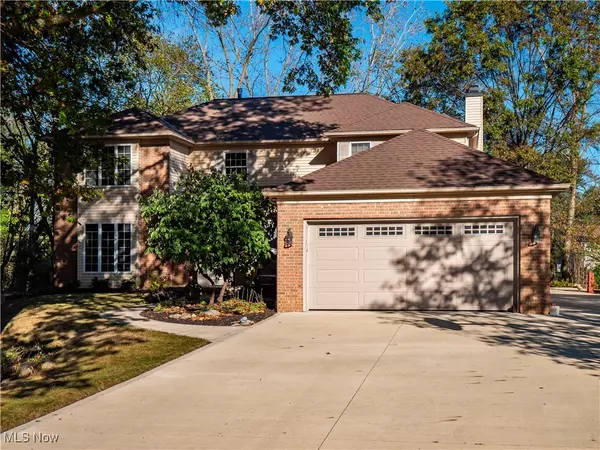 34790 Timberview DR, Avon, OH 44011