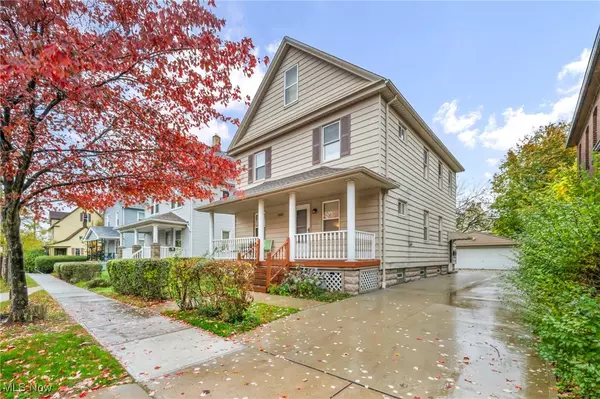 Lakewood, OH 44107,2023 Robin ST