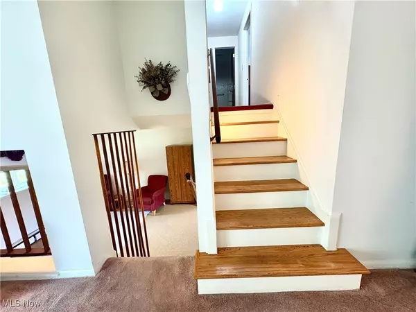 North Olmsted, OH 44070,5032 Devon DR