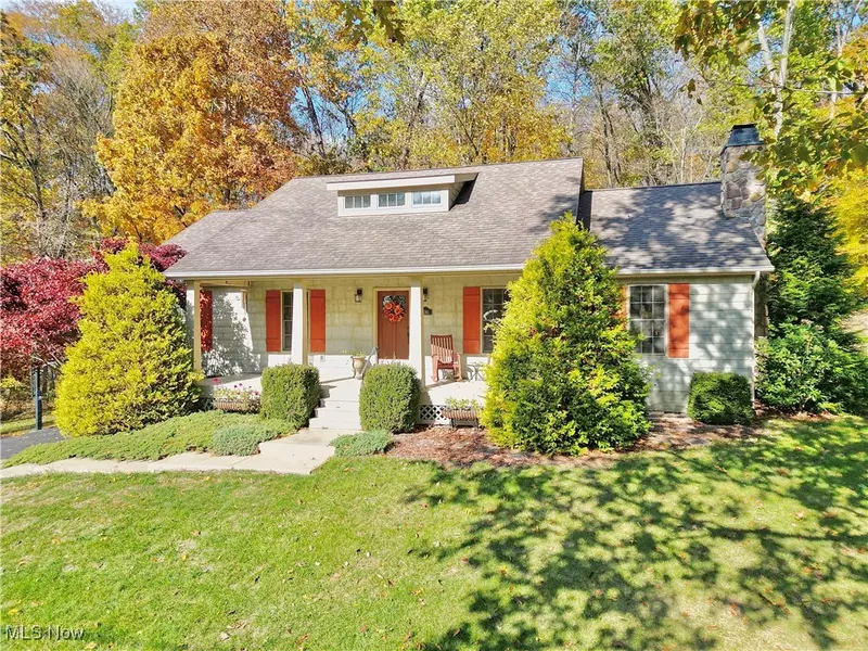 2595 Kenlo Woods DR, Nashport, OH 43830