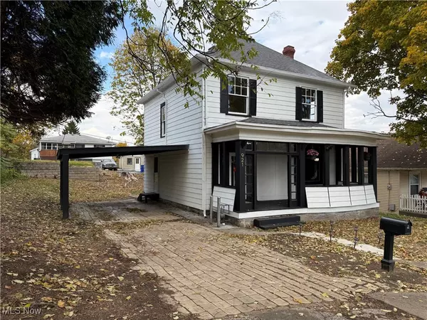 East Liverpool, OH 43920,921 Orchard Grove AVE