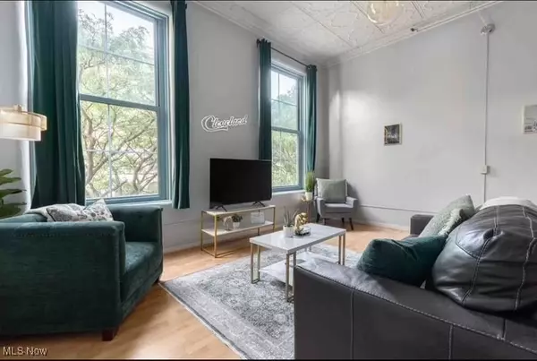 Cleveland, OH 44113,408 W Saint Clair AVE #216