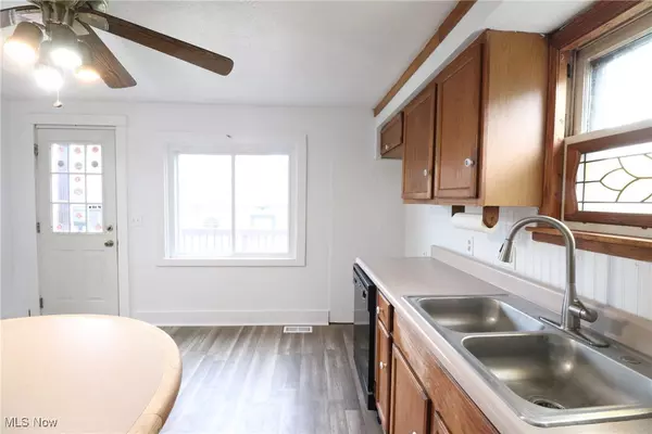 Creston, OH 44217,112 Brooklyn AVE