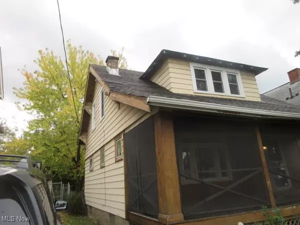 Cleveland, OH 44105,8420 Vineyard AVE