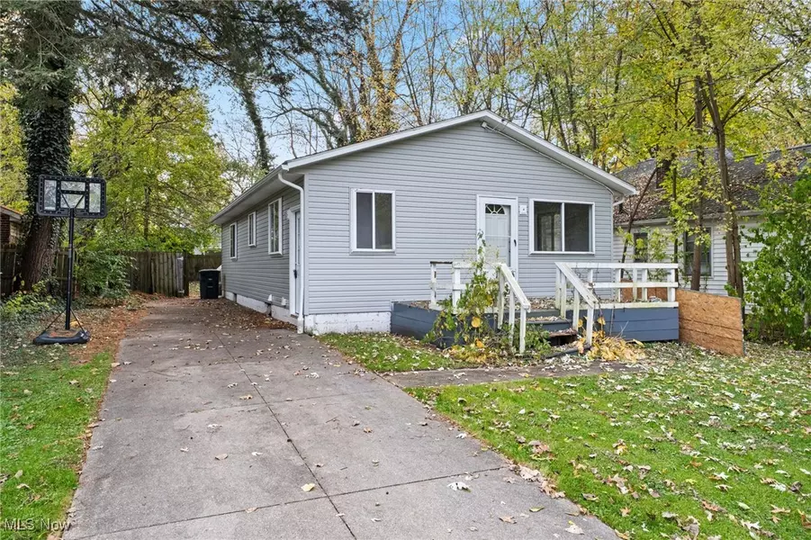 1562 Marlowe AVE, Akron, OH 44313