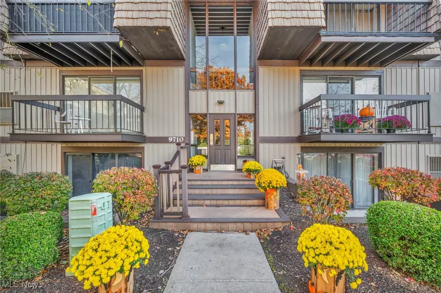 9710 Cove DR #23G, North Royalton, OH 44133