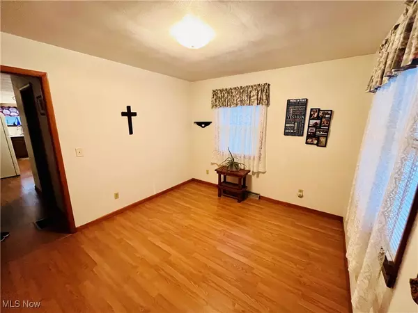 New Cumberland, WV 26047,52 Arroyo Village Road