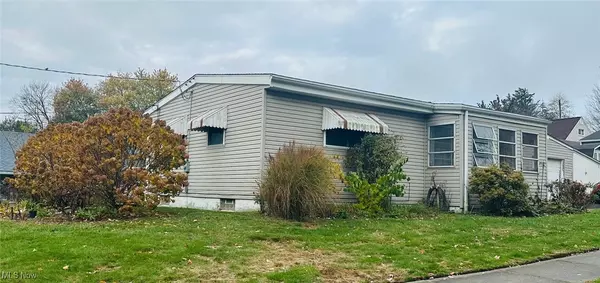 Akron, OH 44314,2912 Clearfield AVE