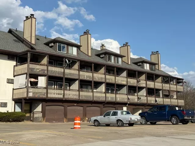 1541 Treetop TRL #B, Akron, OH 44313