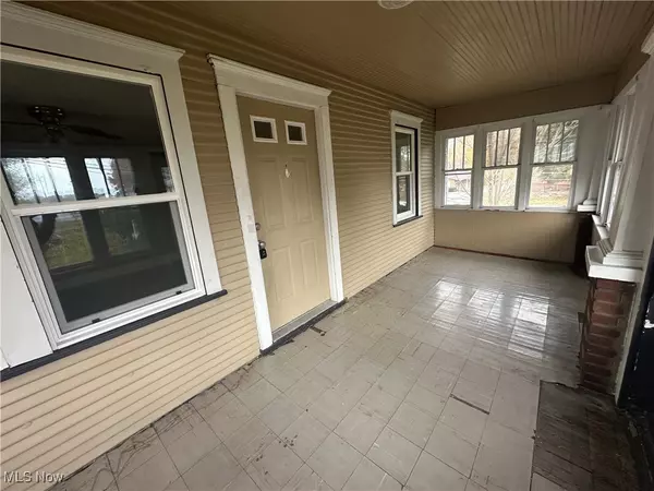 Akron, OH 44305,565 Teddy AVE