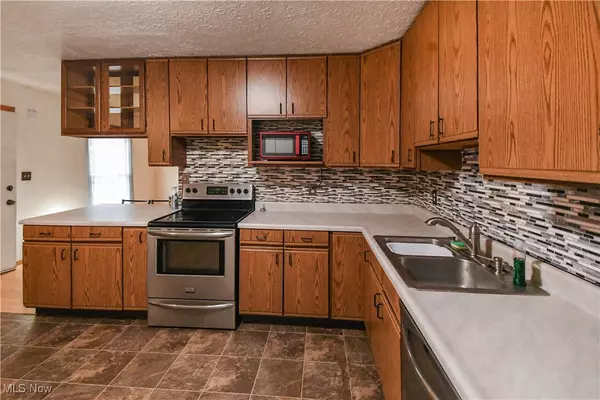 Madison, OH 44057,5930 Keith DR