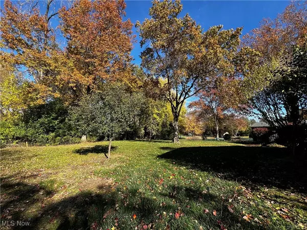 Canton, OH 44718,4720 Strouble DR NW