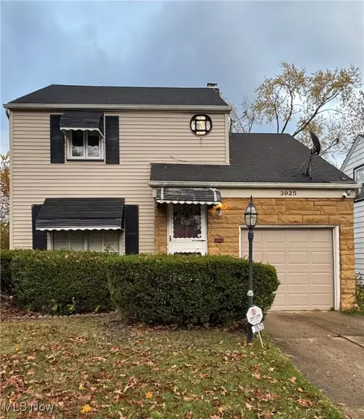 3925 Strandhill RD, Cleveland, OH 44128