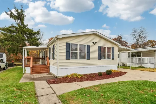 Doylestown, OH 44230,18592 Edwards RD #243