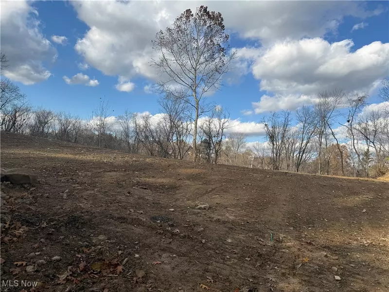 97 South AVE, Zanesville, OH 43701