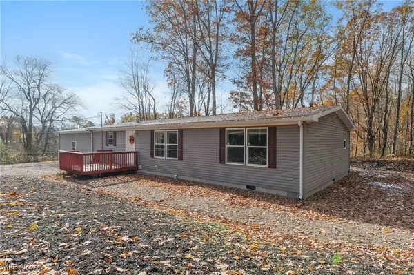 2737 Gowanda AVE, Akron, OH 44312