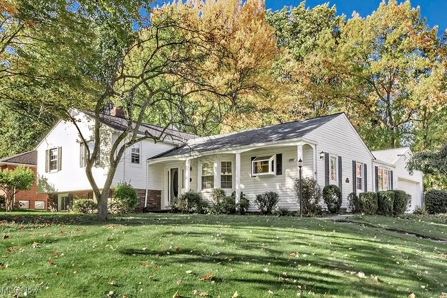 950 Colony DR, Highland Heights, OH 44143