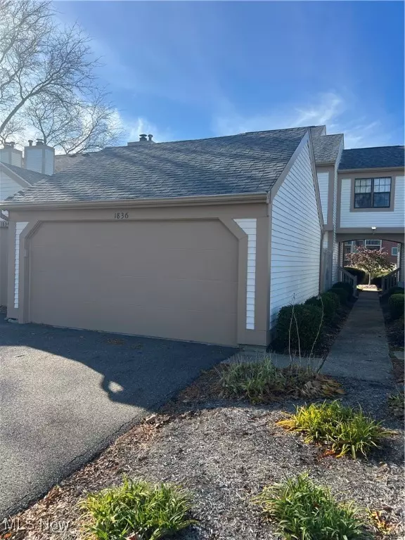 North Canton, OH 44720,1836 Beechwood AVE NE