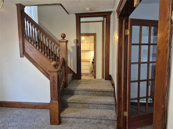 Elyria, OH 44035,353 8th ST