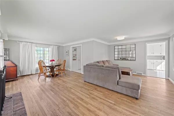 University Heights, OH 44118,2363 Lalemant RD