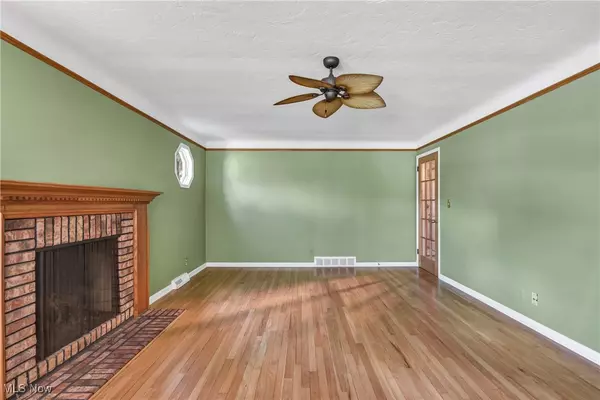 Fairview Park, OH 44126,22045 Morton AVE