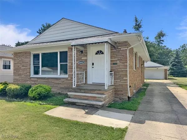 Willowick, OH 44095,28642 Forest RD