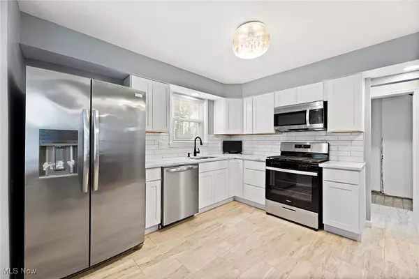 Elyria, OH 44035,385 Hilliard RD