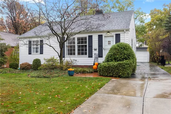 Bay Village, OH 44140,23935 E Oakland RD