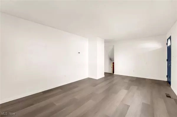 Vermilion, OH 44089,4847 Hollyview DR