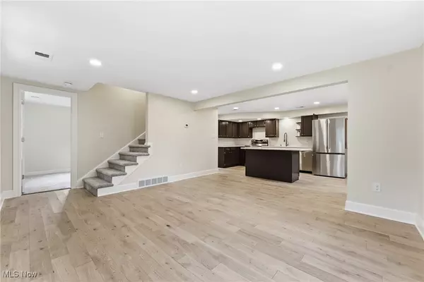 Kent, OH 44240,3793 Ranfield RD