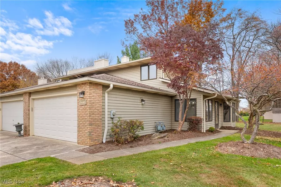 15440 Roxboro DR, Middleburg Heights, OH 44130