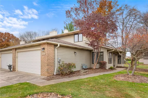 Middleburg Heights, OH 44130,15440 Roxboro DR