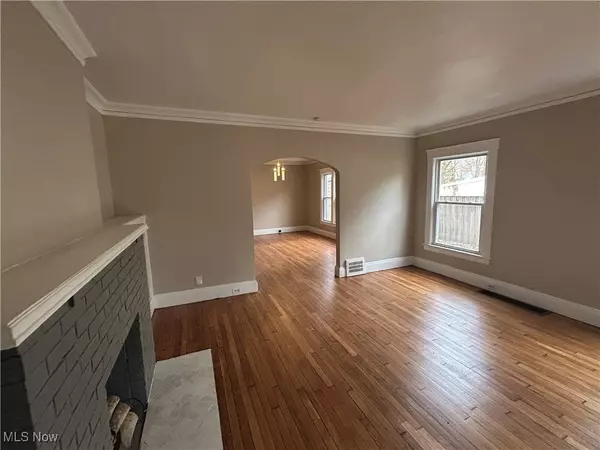 Cleveland Heights, OH 44118,3235 Oak RD