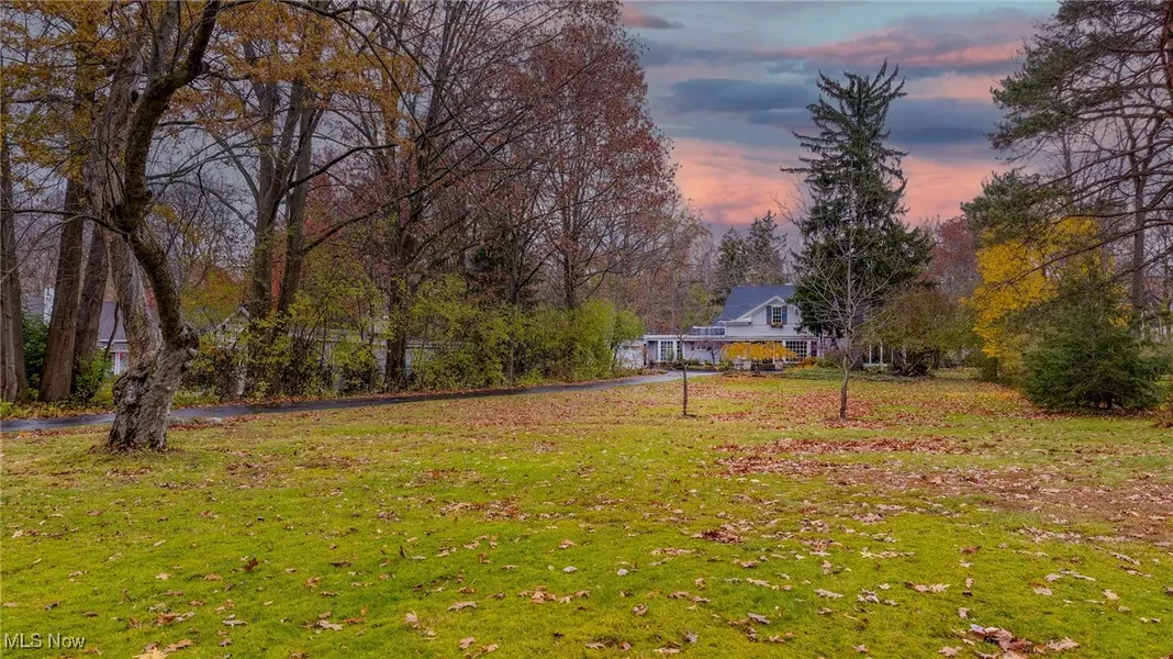 15815 Shaker BLVD, Shaker Heights, OH 44120