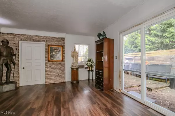 Madison, OH 44057,1799 Meadows DR