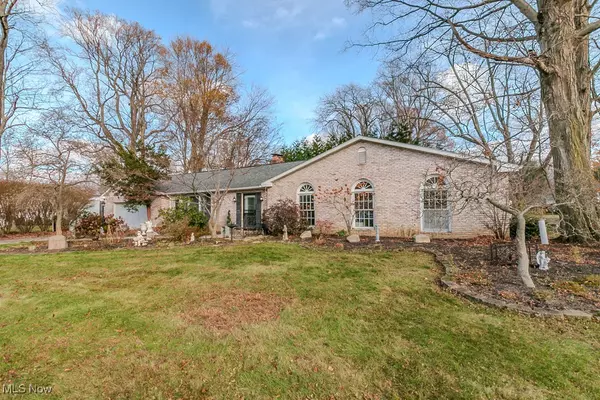 Madison, OH 44057,1799 Meadows DR