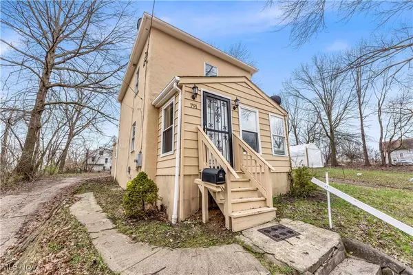 Akron, OH 44311,791 Allyn ST